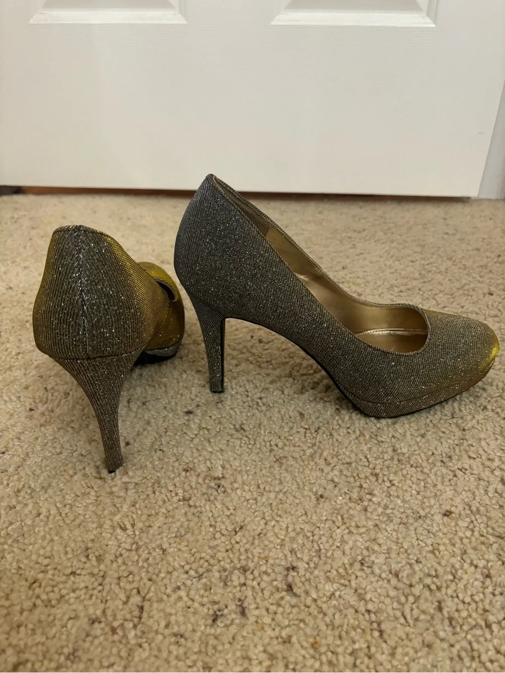 Sparkly High Heel Pumps